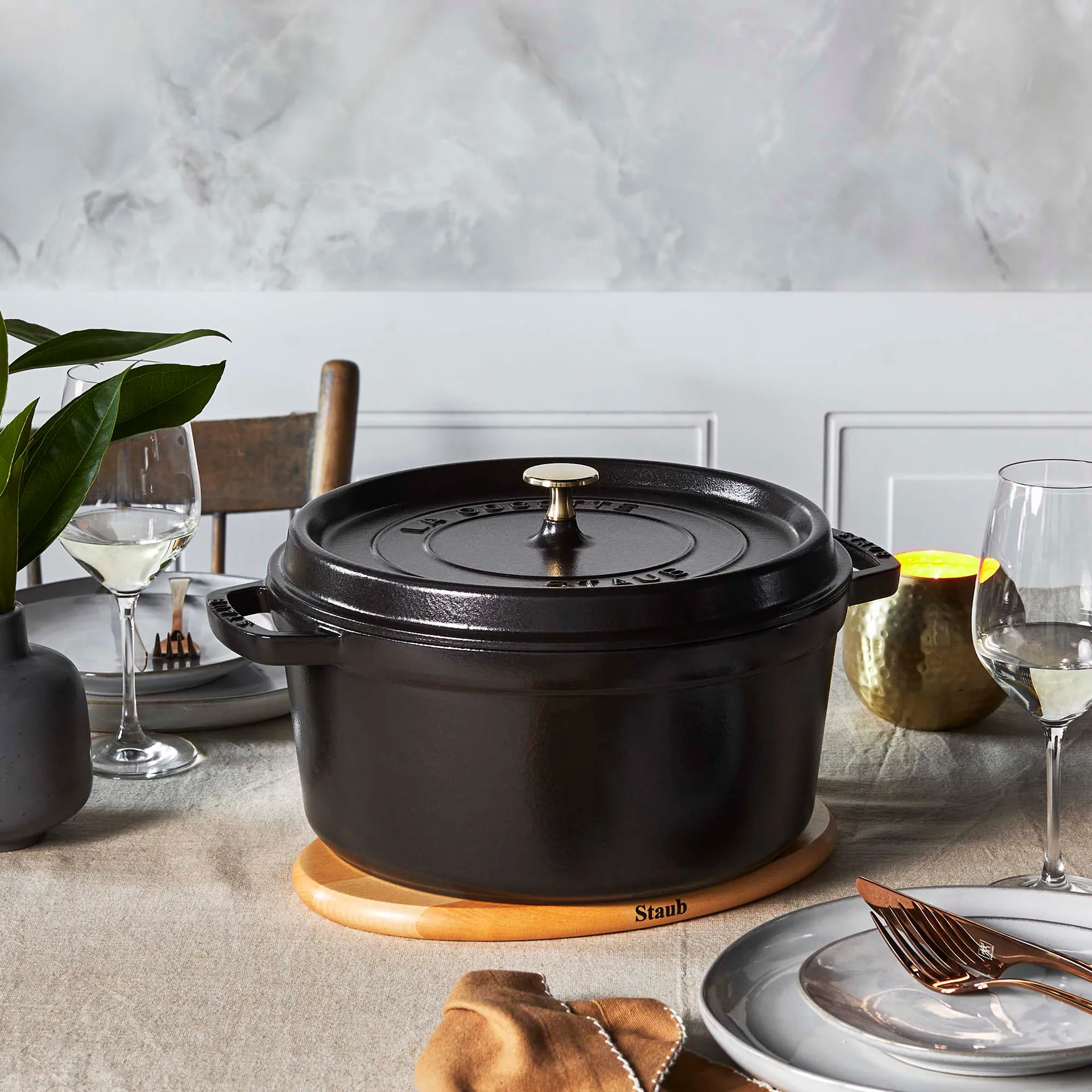 Casseruola Staub rotonda 6,7 L, nero STAUB