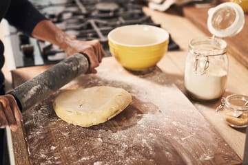 Mattarello in silicone L Staub  - Nero-acacia - STAUB