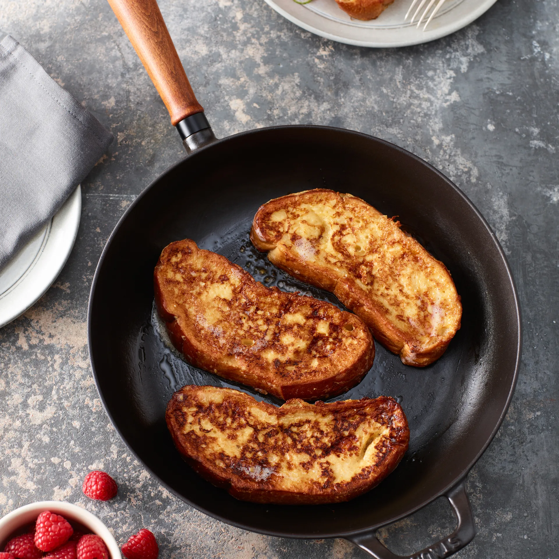Padella con manico in legno Vintage Ø 24 cm, Nero STAUB
