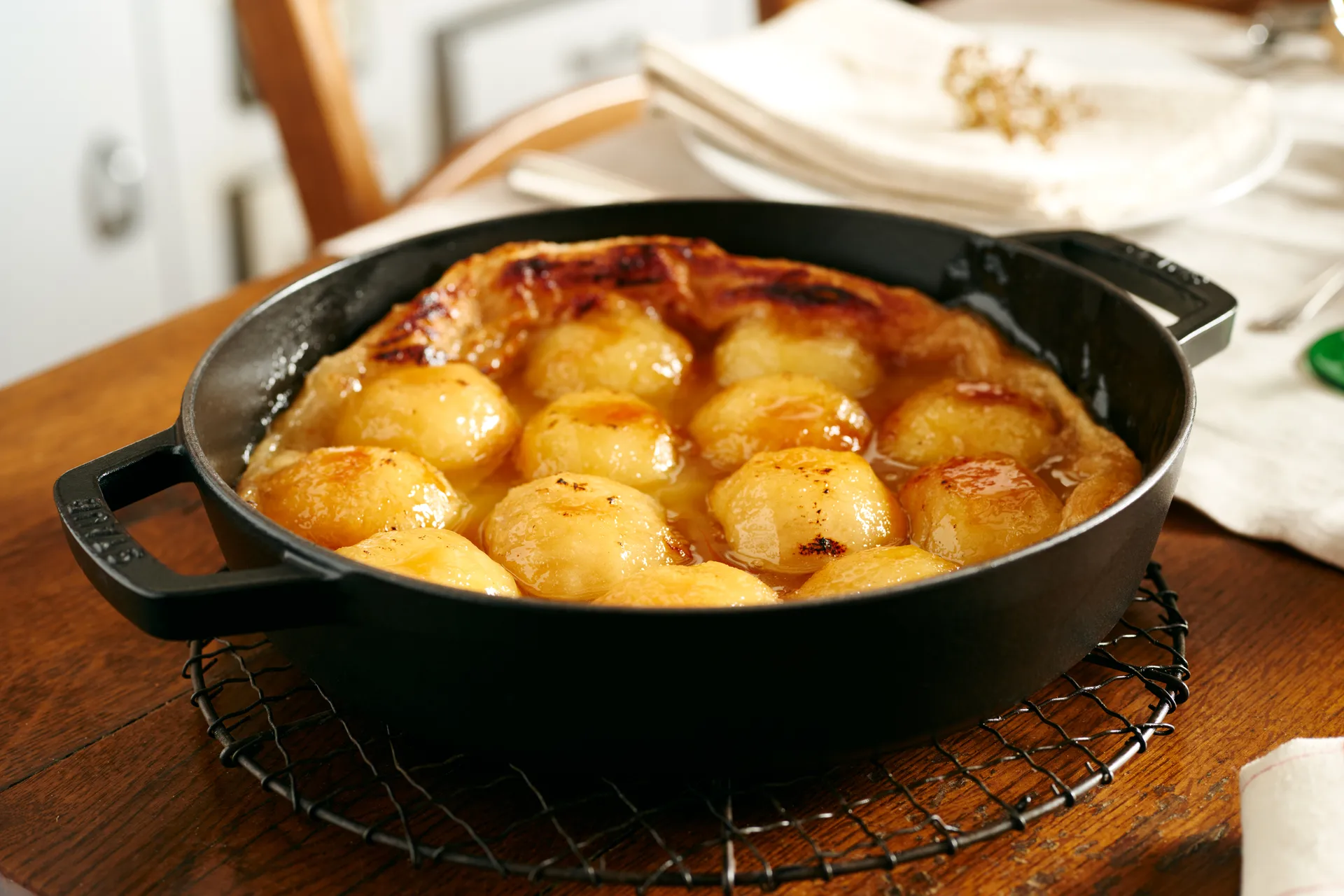 Tegame ovale in ghisa Staub con 2 manici nero, Ø26 cm STAUB