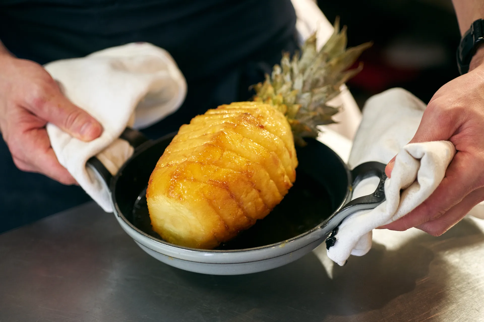 Teglia rotonda in ghisa Staub Ø20 cm, Grigio grafite STAUB