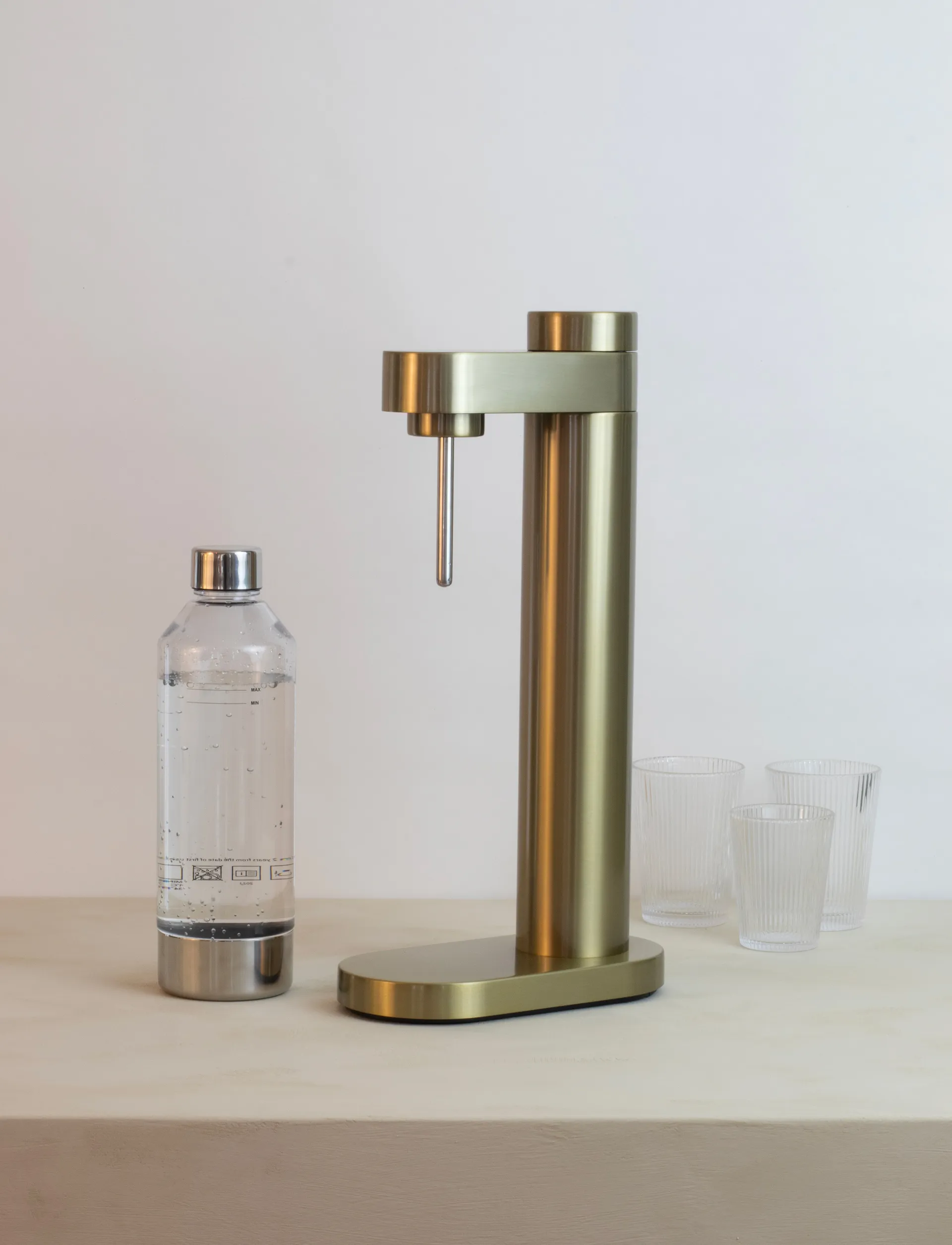 Gasatore acqua frizzante Brus, Ottone spazzolato Stelton