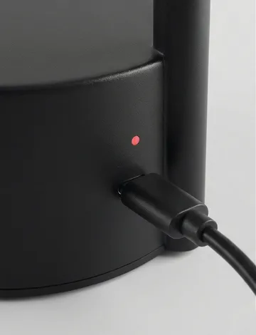 Vinkel LED lampada da tavolo portatile - Nero - Stelton