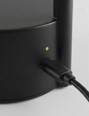 Vinkel LED lampada da tavolo portatile - Nero - Stelton