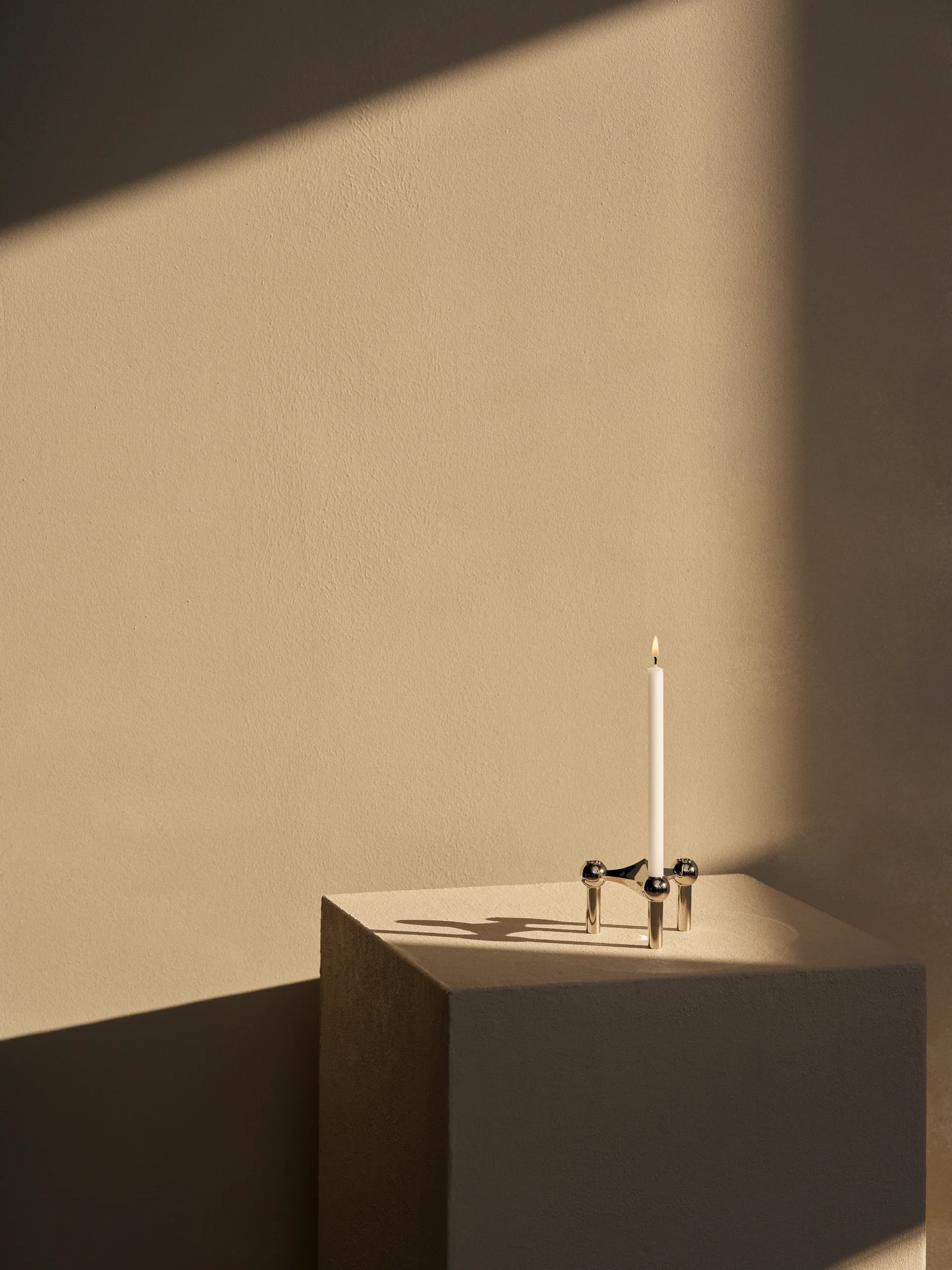 Candeliere STOFF Nagel confezione da 3 + candele confezione da 12 STOFF