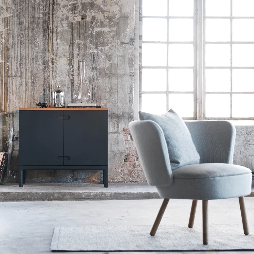 Mobile basso Prio, Betulla oliata bianco, anta in legno Stolab