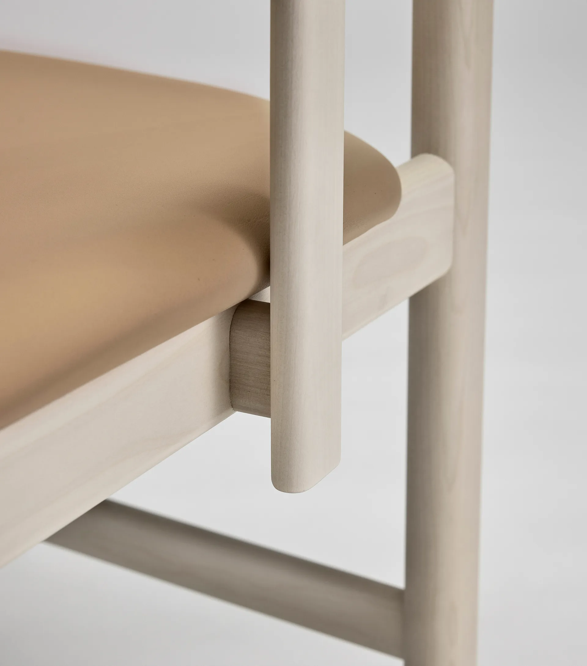 Poltrona Pal, Betulla chiaro laccato opaco-Elmosoft 22030 Stolab