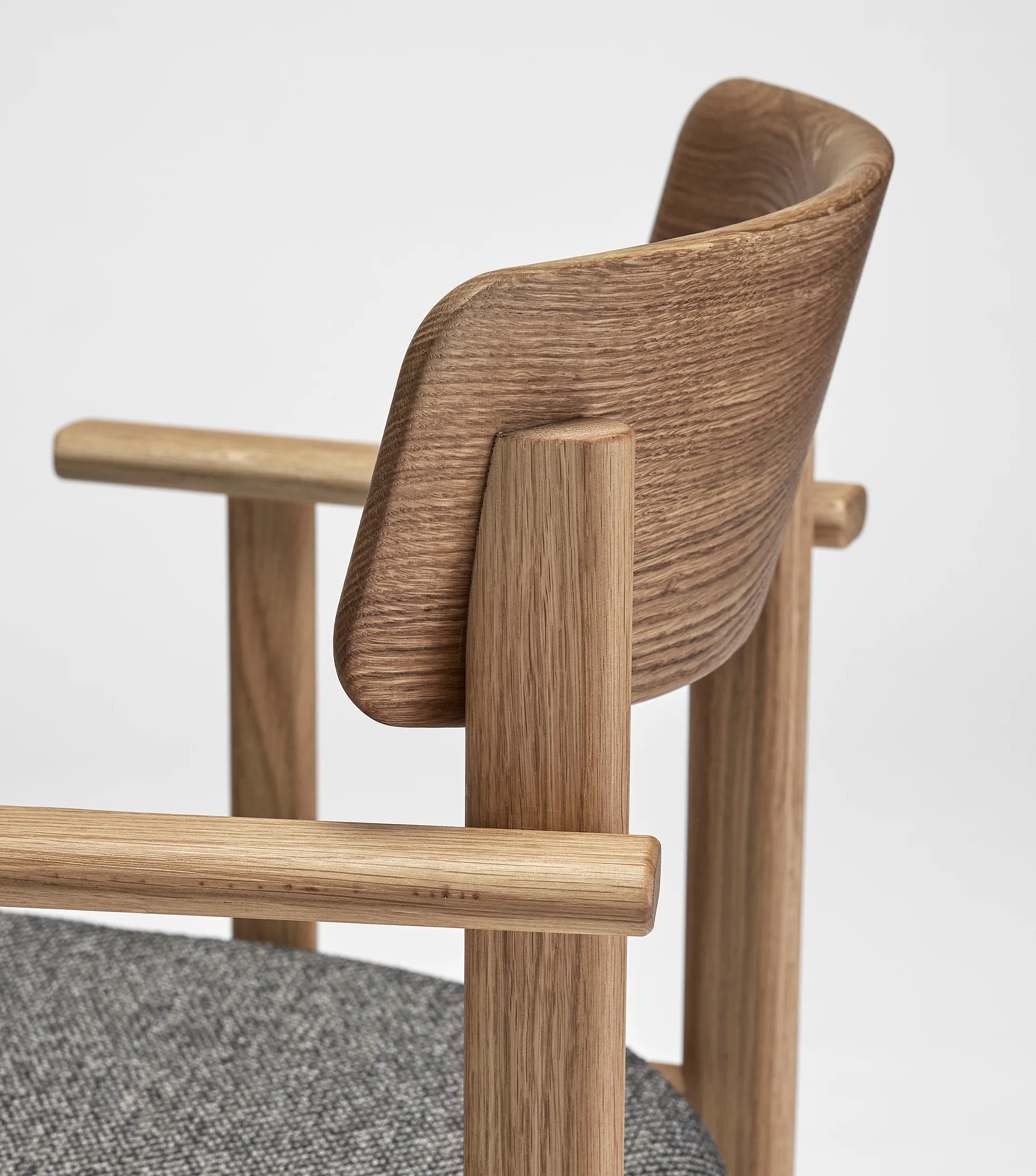 Poltrona Pal, Quercia naturale olio-Tornado V3576 Stolab