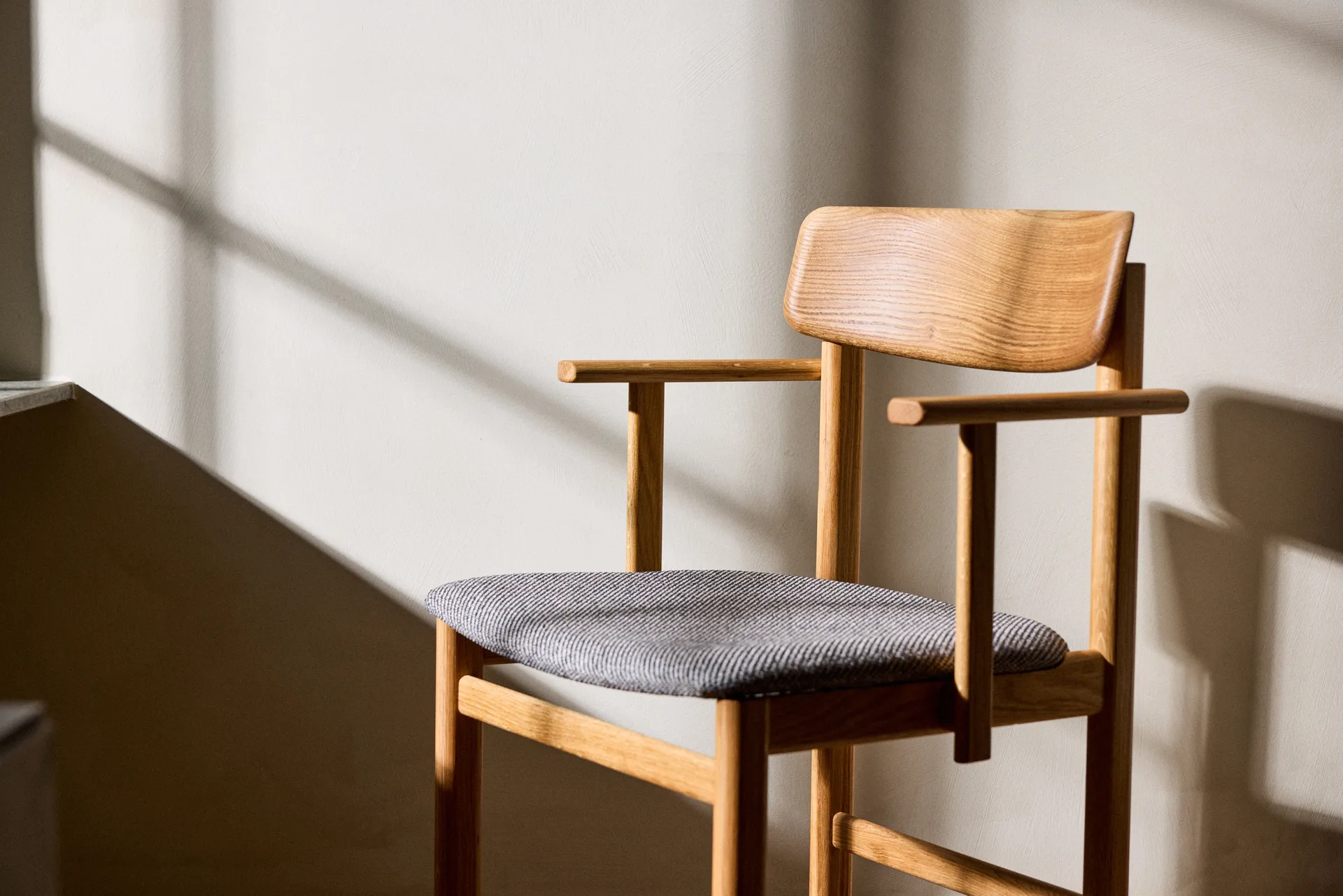 Poltrona Pal, Quercia naturale olio-Tornado V3576 Stolab