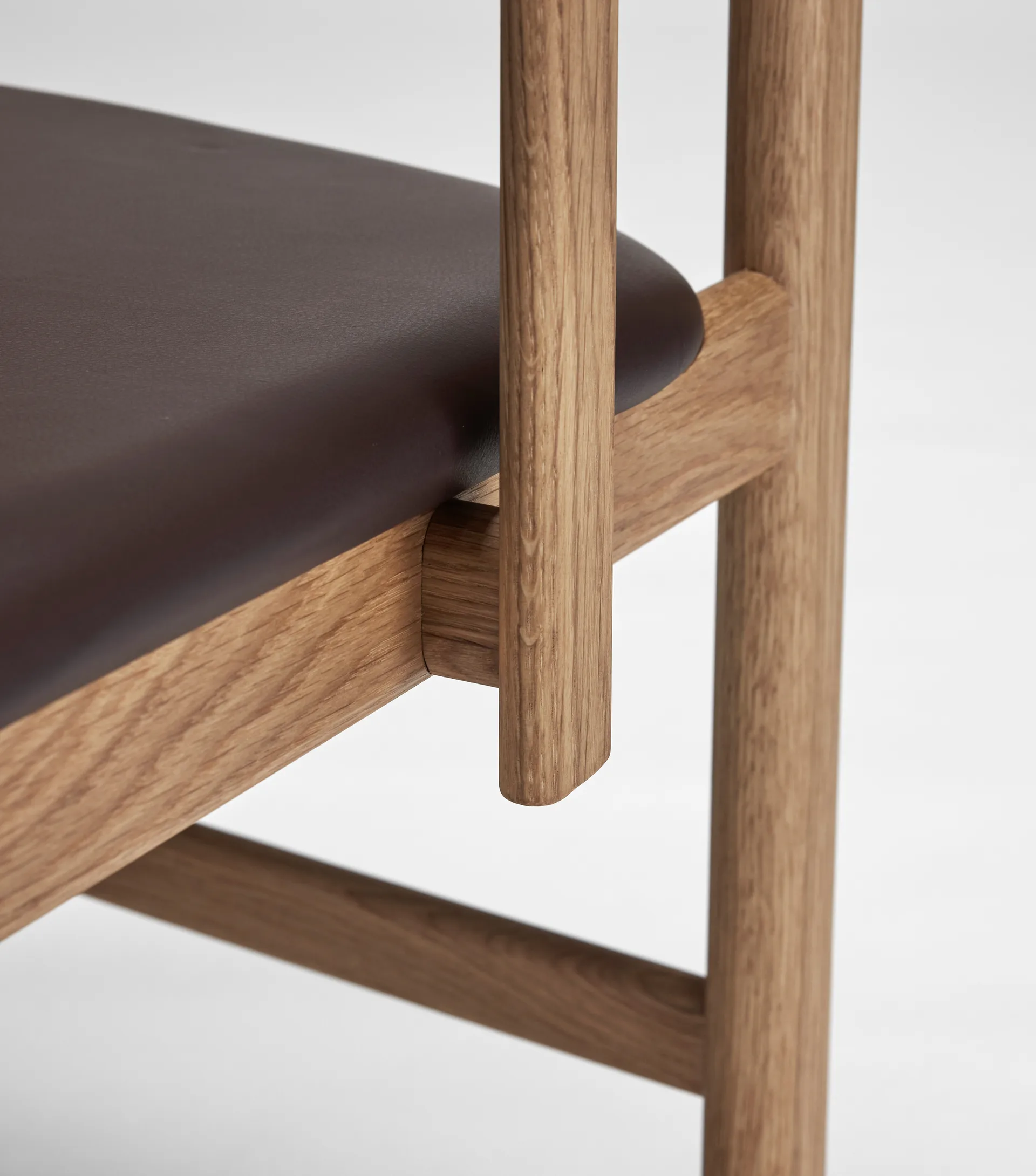 Poltrona Pal, Rovere naturale olio-Elmosoft 93129 Stolab