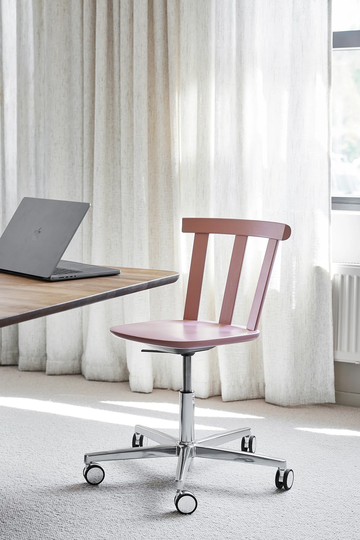 Sedia Alt in betulla girevole con sedile rivestito, Vidar 4, 633 pink-malva 27 Stolab