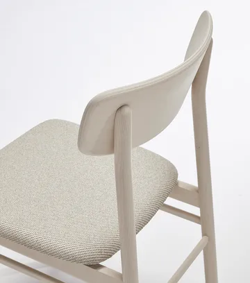 Sedia Prima Vista in betulla oliata bianca - Tessuto Atto Driftwood V3576/01 grigio - Stolab