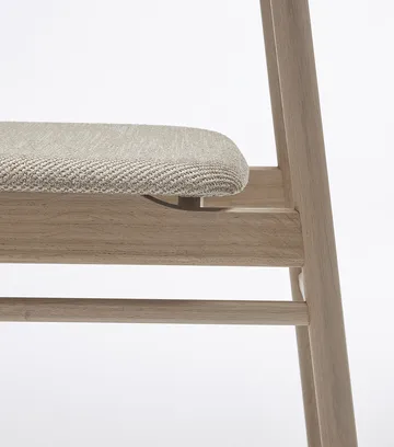 Sedia Prima Vista in rovere chiaro laccato opaco - Tessuto Atto Driftwood V3576/01 grigio - Stolab