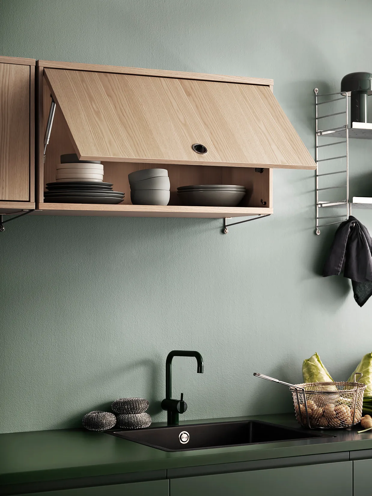 Armadietto con apertura verso l'alto String 78 cm, bianco String