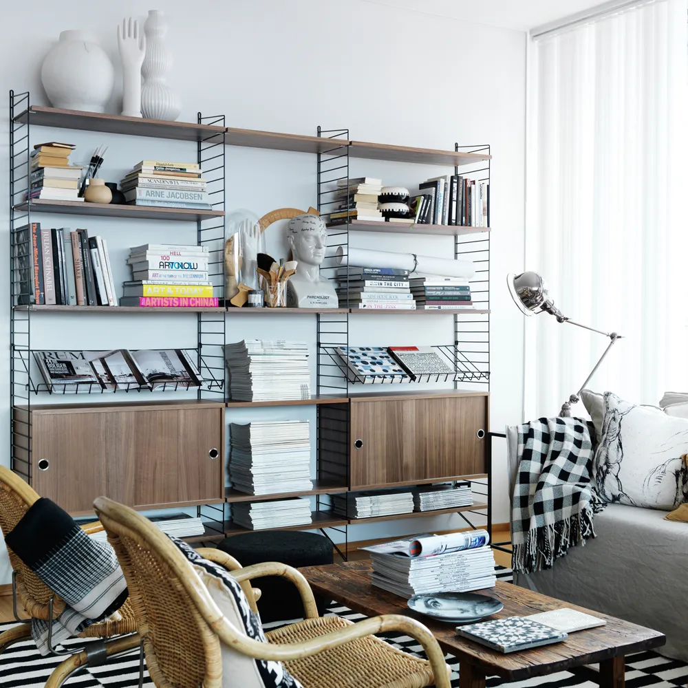 Cassettiera con ante scorrevoli String, frassino tinto nero, 78x20 cm String