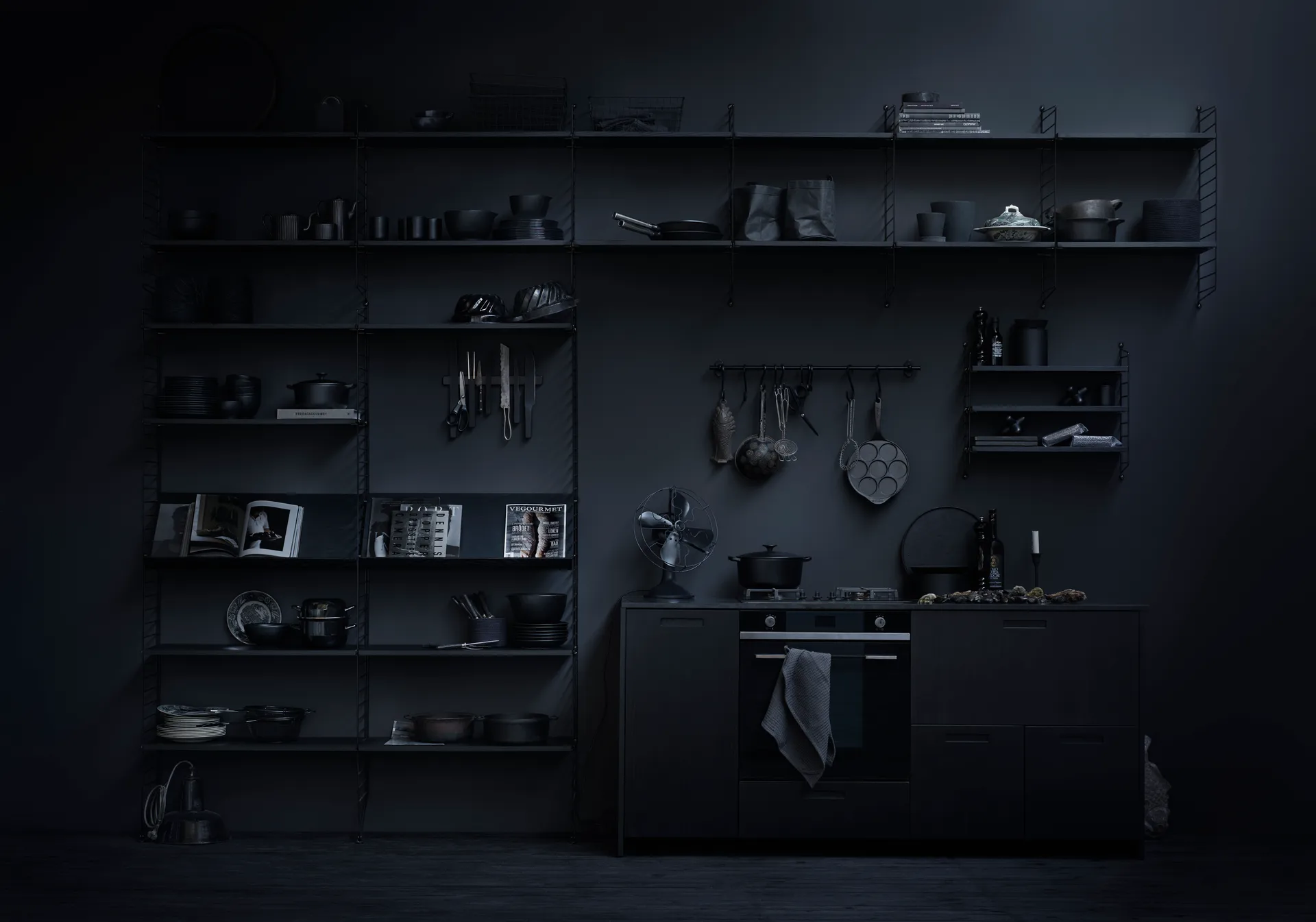 Montante laterale mensola String, nero, 75x30 cm, 1 pezzo  String