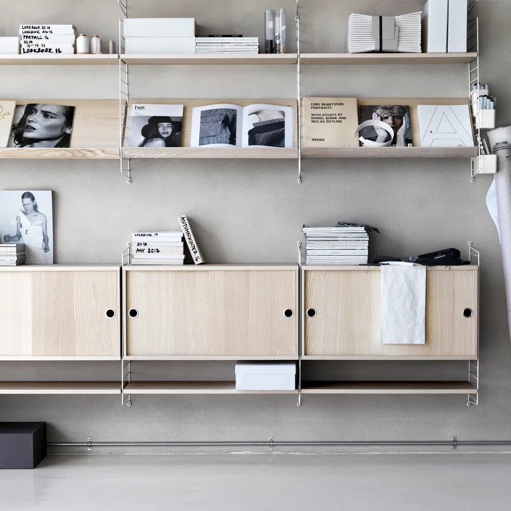 Scaffale da salotto String frassino e bianco - combinazione E String