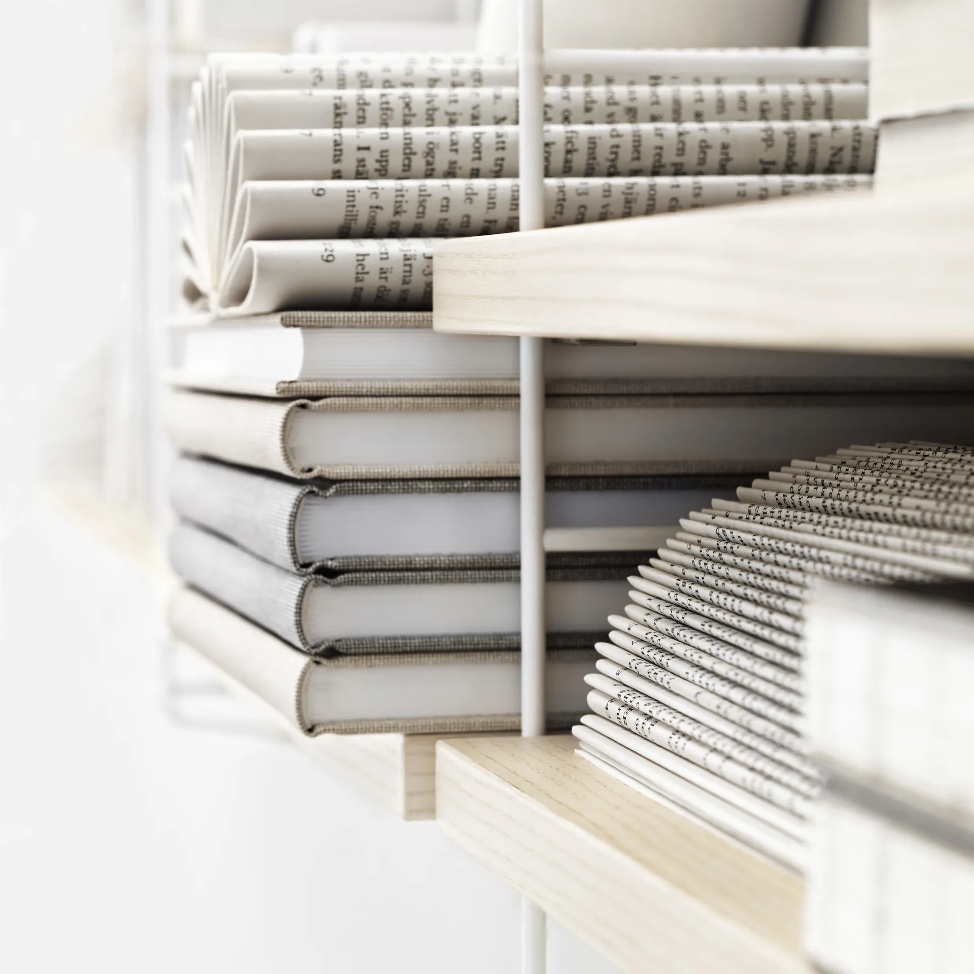 Scaffale String Pocket faggio-bianco, bianco - frassino String