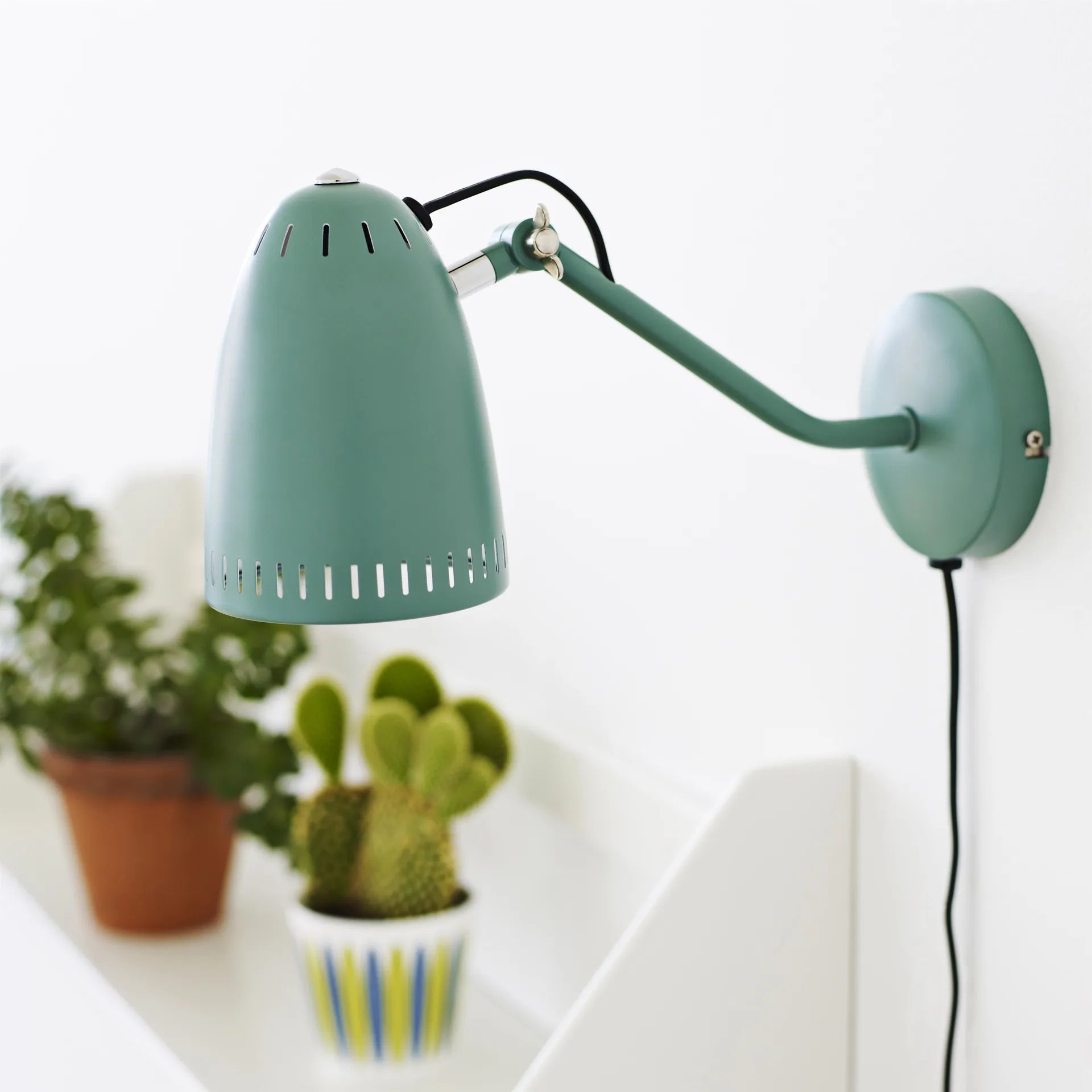 Lampada da parete Dynamo, matte duck green Superliving