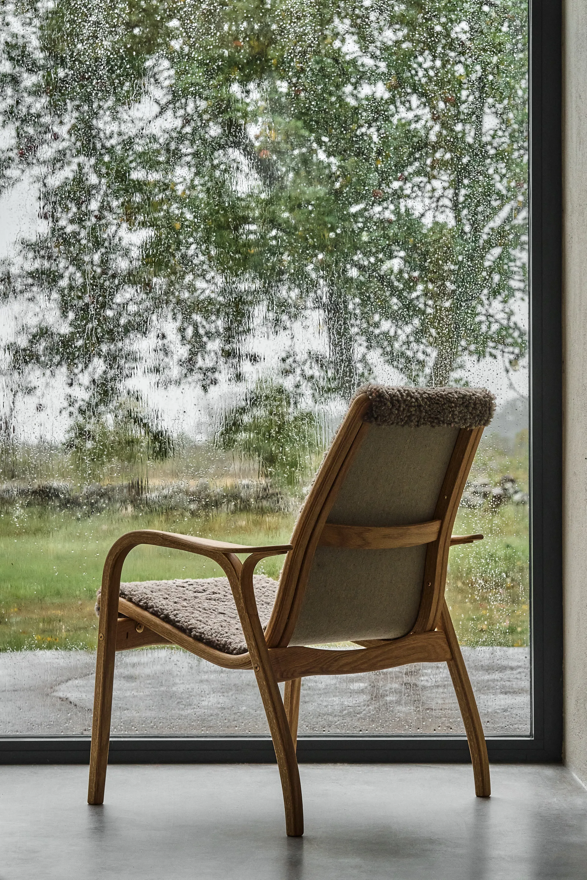 Poltrona Laminett rovere oliato/pelle di pecora, Sahara (marrone nougat) Swedese