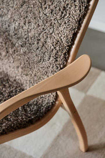 Poltroncina Lamino laccata faggio/pelle di pecora - Sahara (marrone nougat) - Swedese