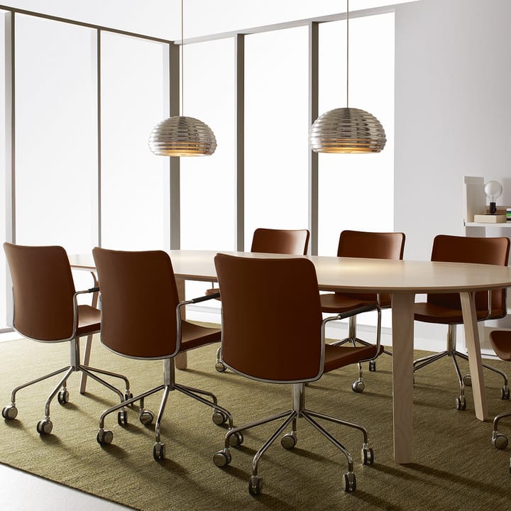 Sedia da ufficio Stella con braccioli, Elmosoft 33004 marrone-cromato Swedese