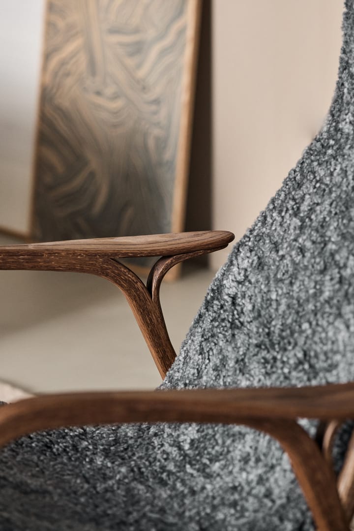 Sedia e poggiapiedi Lamino in rovere/ pelle di pecora Edizione Speciale, Rubio Monocoat Chocolate-Charcoal Swedese