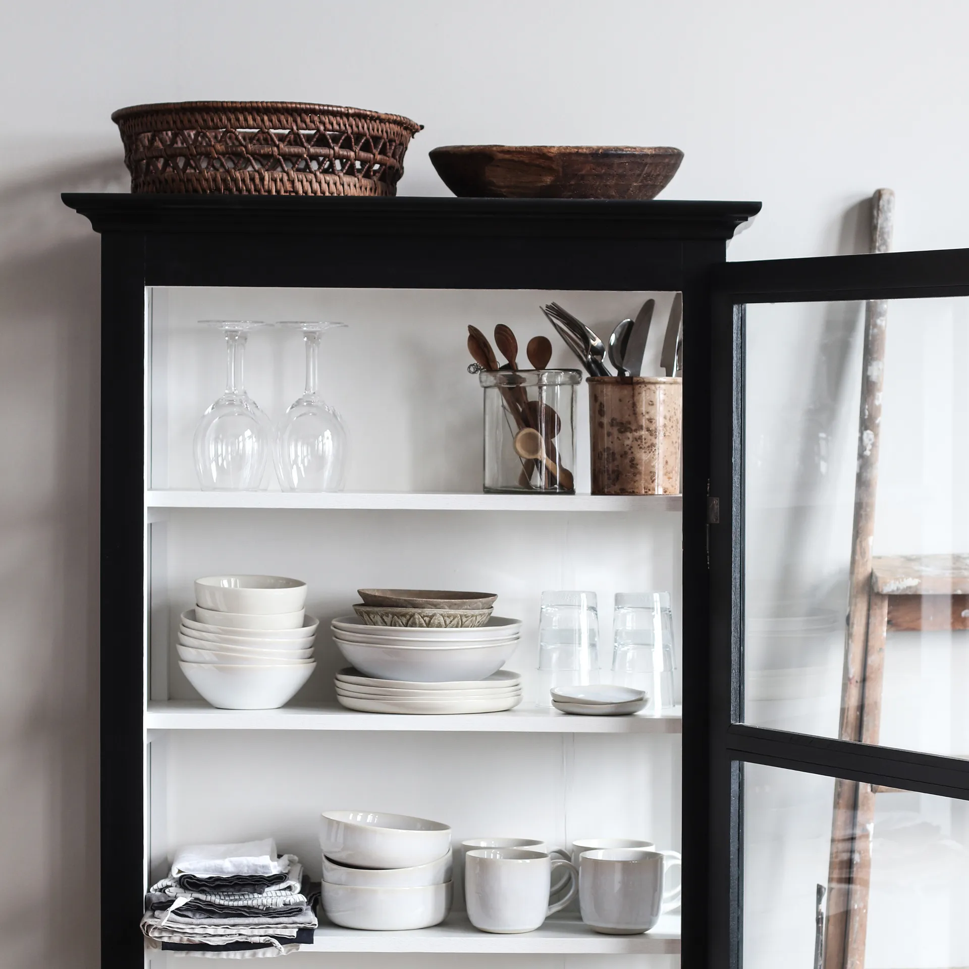 Ciotola Vince S, Bianco Tell Me More