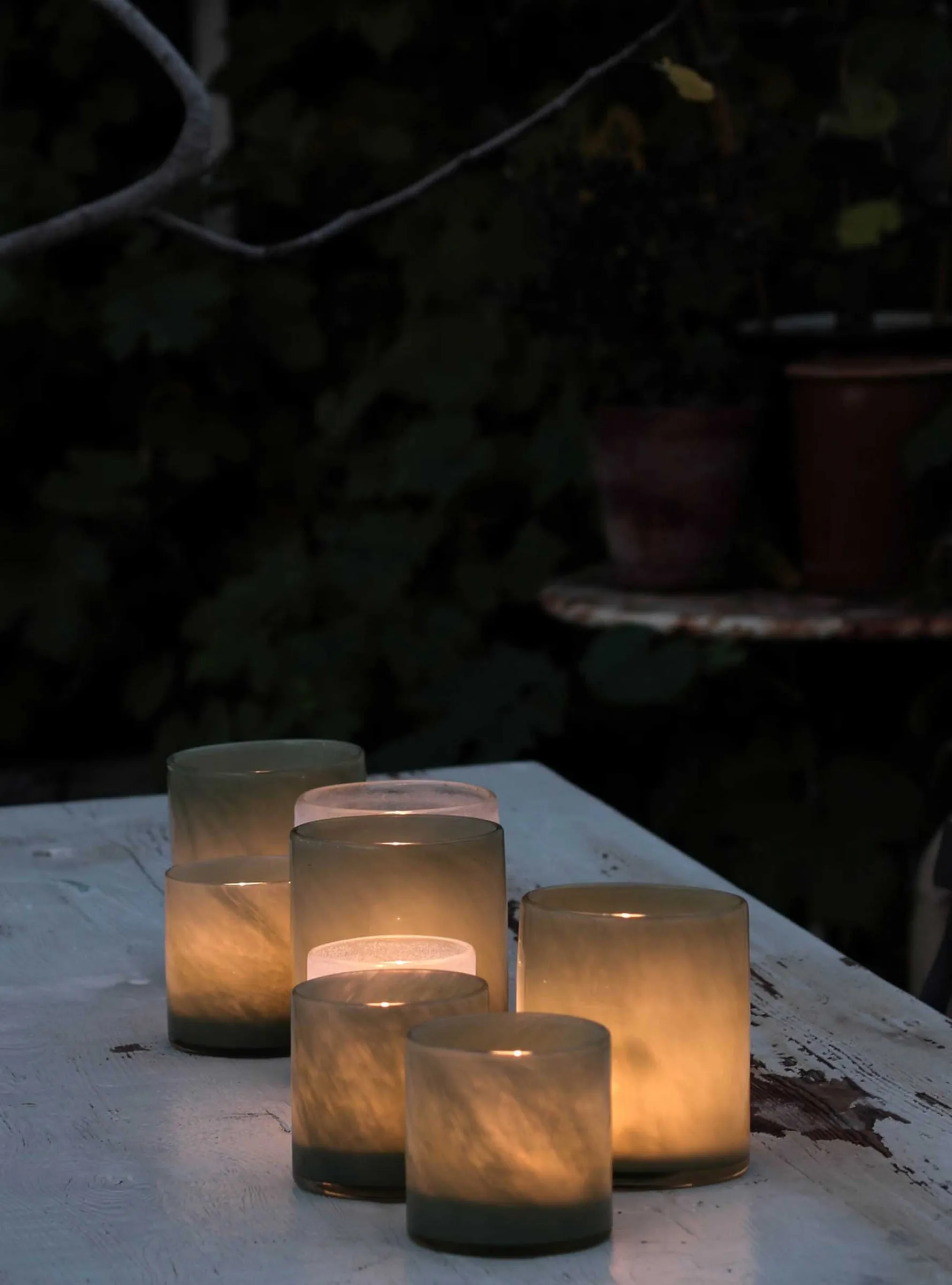 Portacandela Lyric M, Grigio chiaro Tell Me More