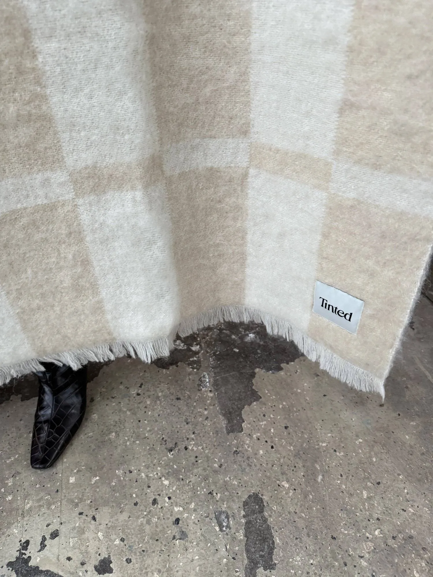 Hallin plaid in mohair, Beige-off white, 130x170 cm Tinted