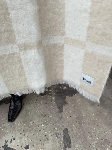Hallin plaid in mohair - Beige-off white, 130x170 cm - Tinted