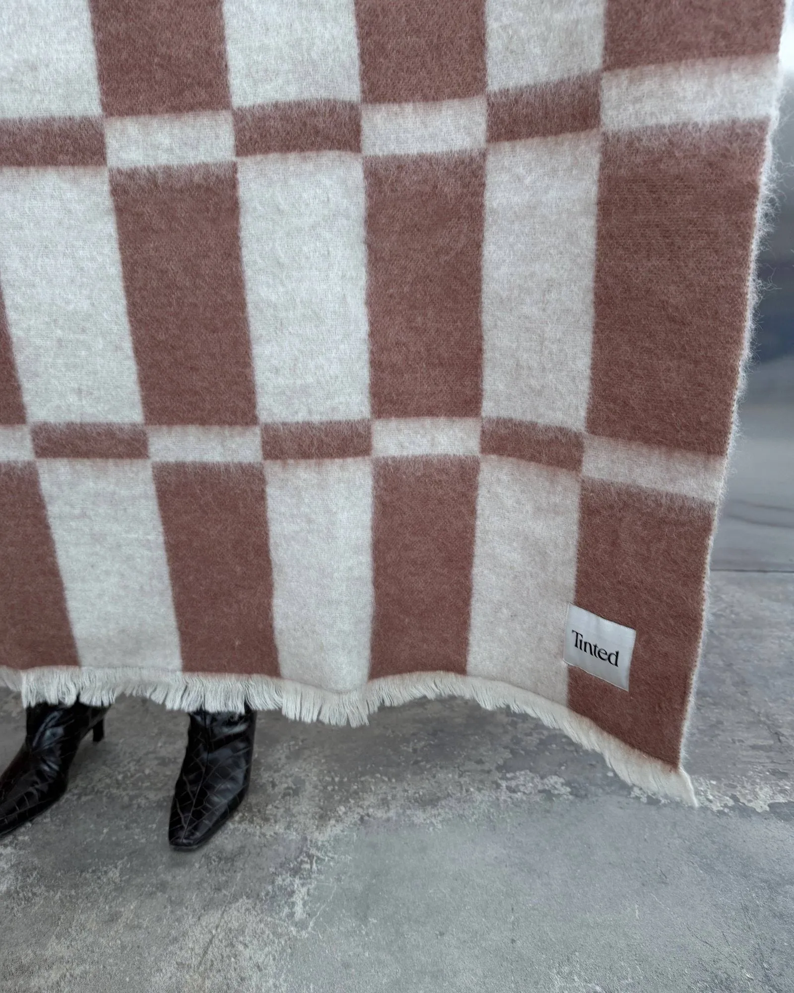 Hallin plaid in mohair, Off white-ruggine, 130x170 cm Tinted