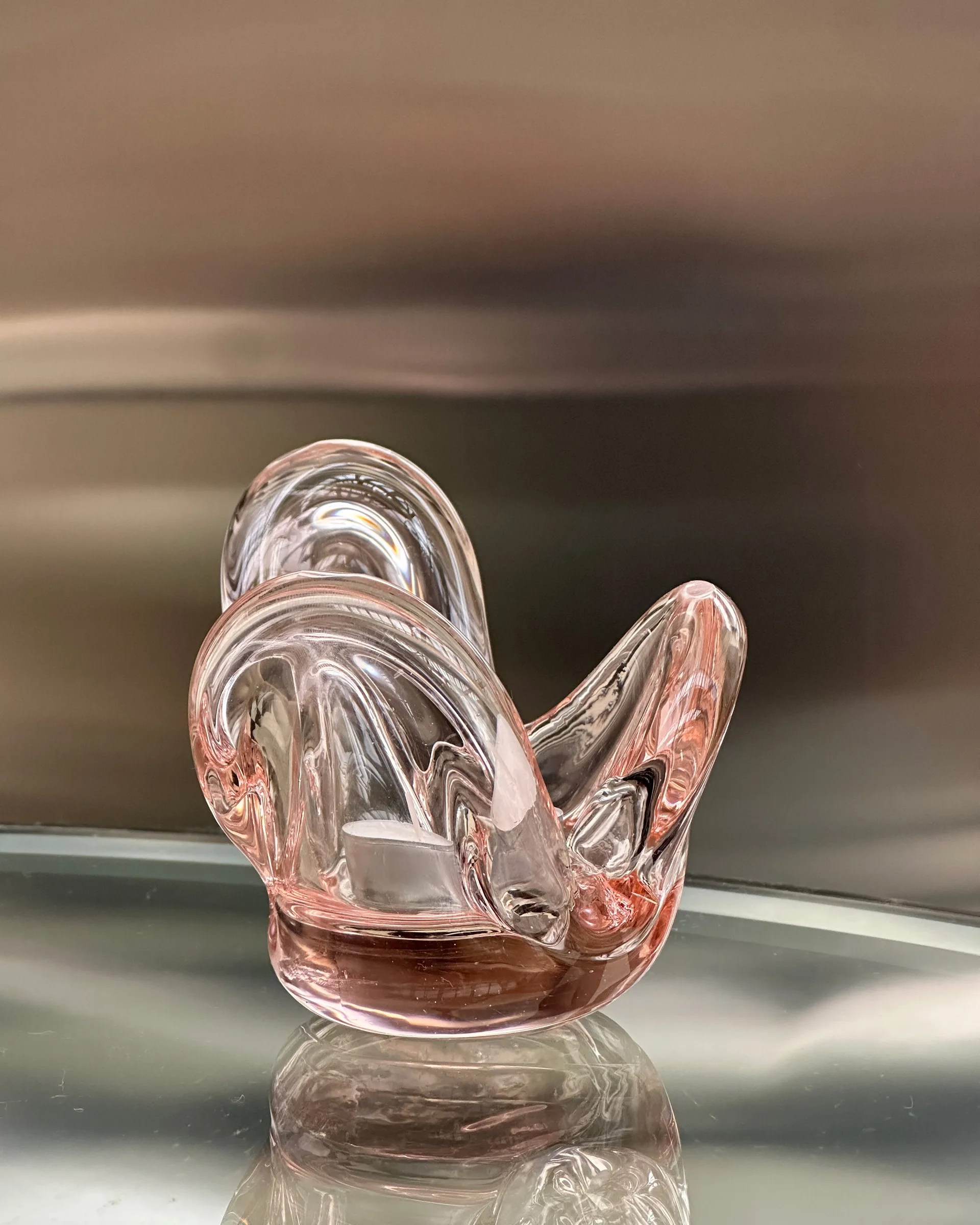 Lanterna Visser, Rosa Tinted