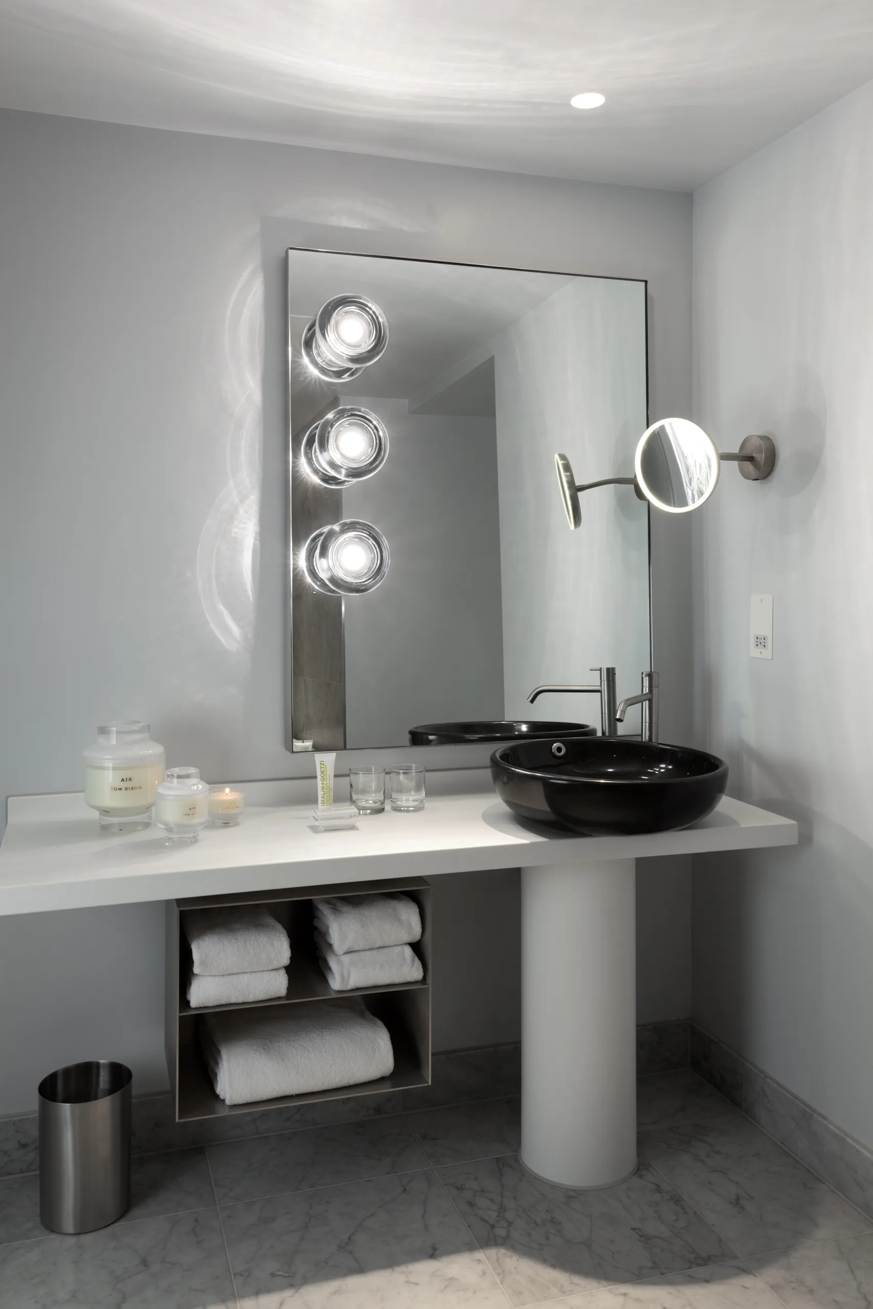 Candela profumata Elements medium, Aria Tom Dixon