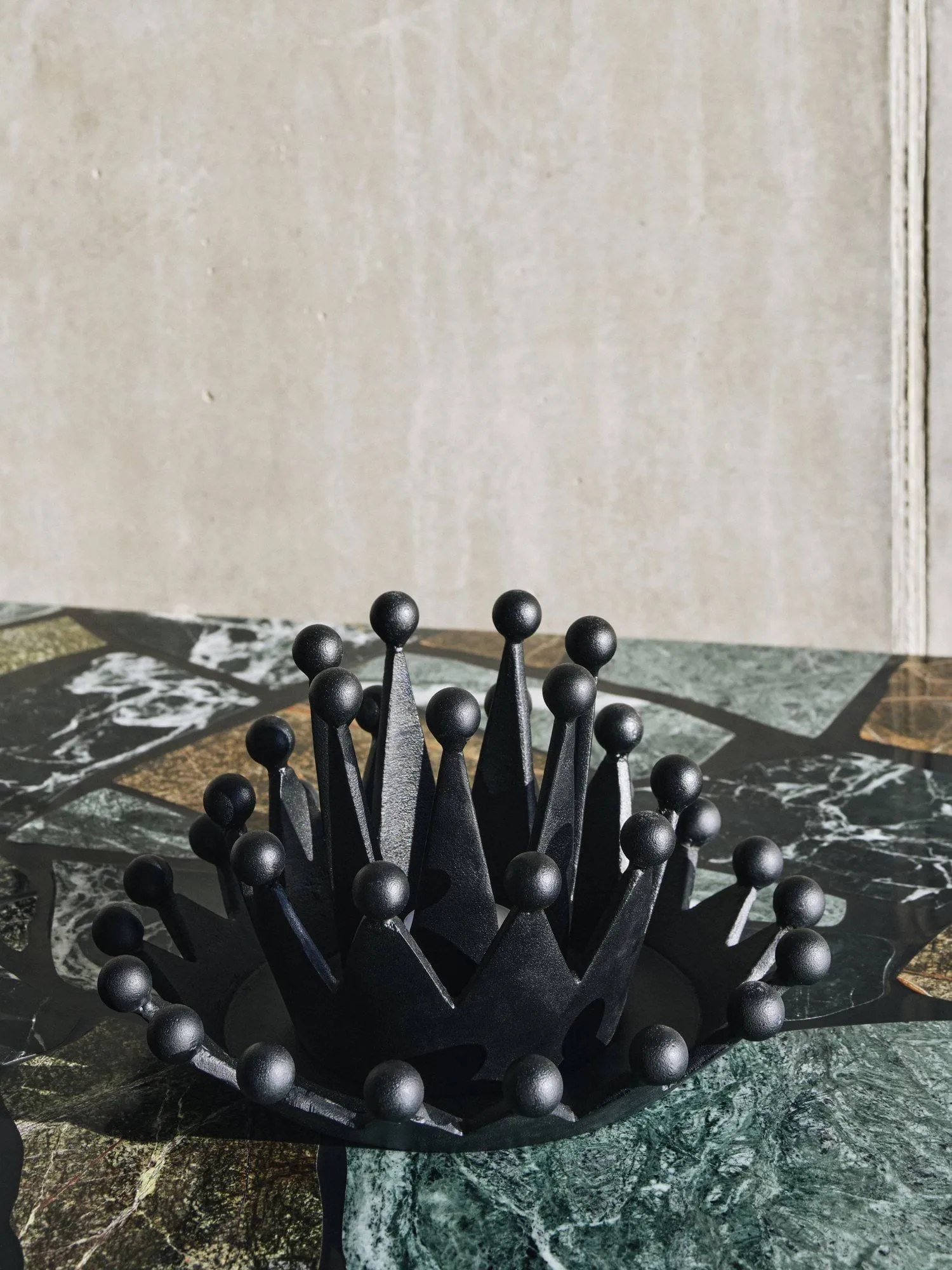 Cast Iron Crown portacandela, Ø22x4,5 cm Tom Dixon