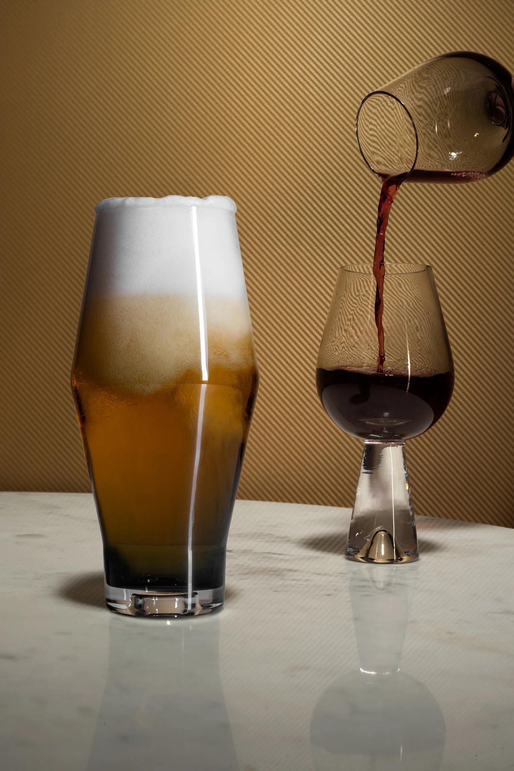 Confezione da 2 bicchieri da vino Tank, Nero Tom Dixon