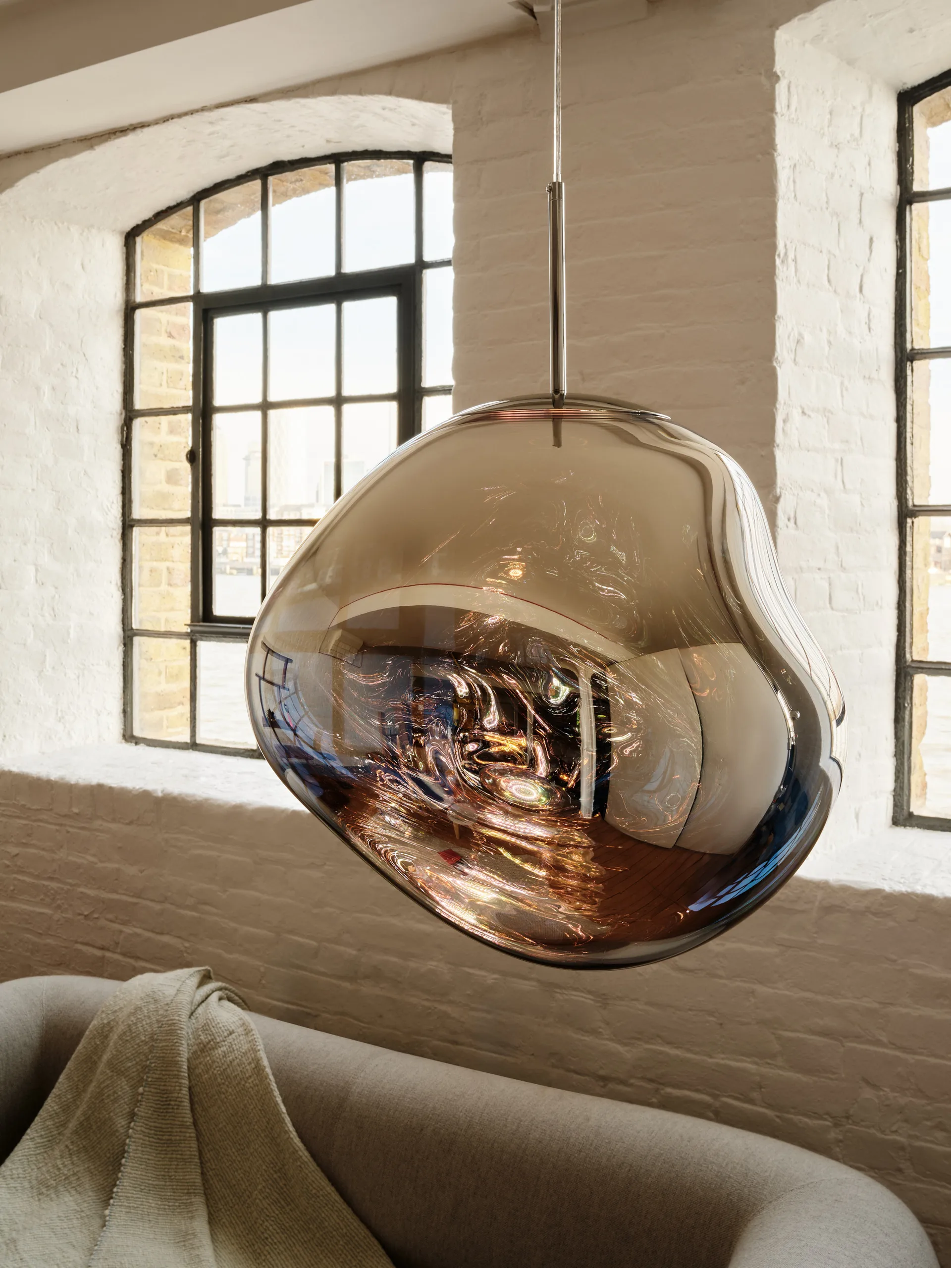 Coperta Thread 140x180 cm, Blu e bianco Tom Dixon