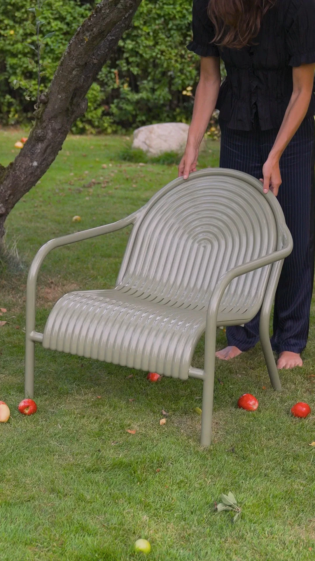 Groove lounge chair, Moss Tom Dixon