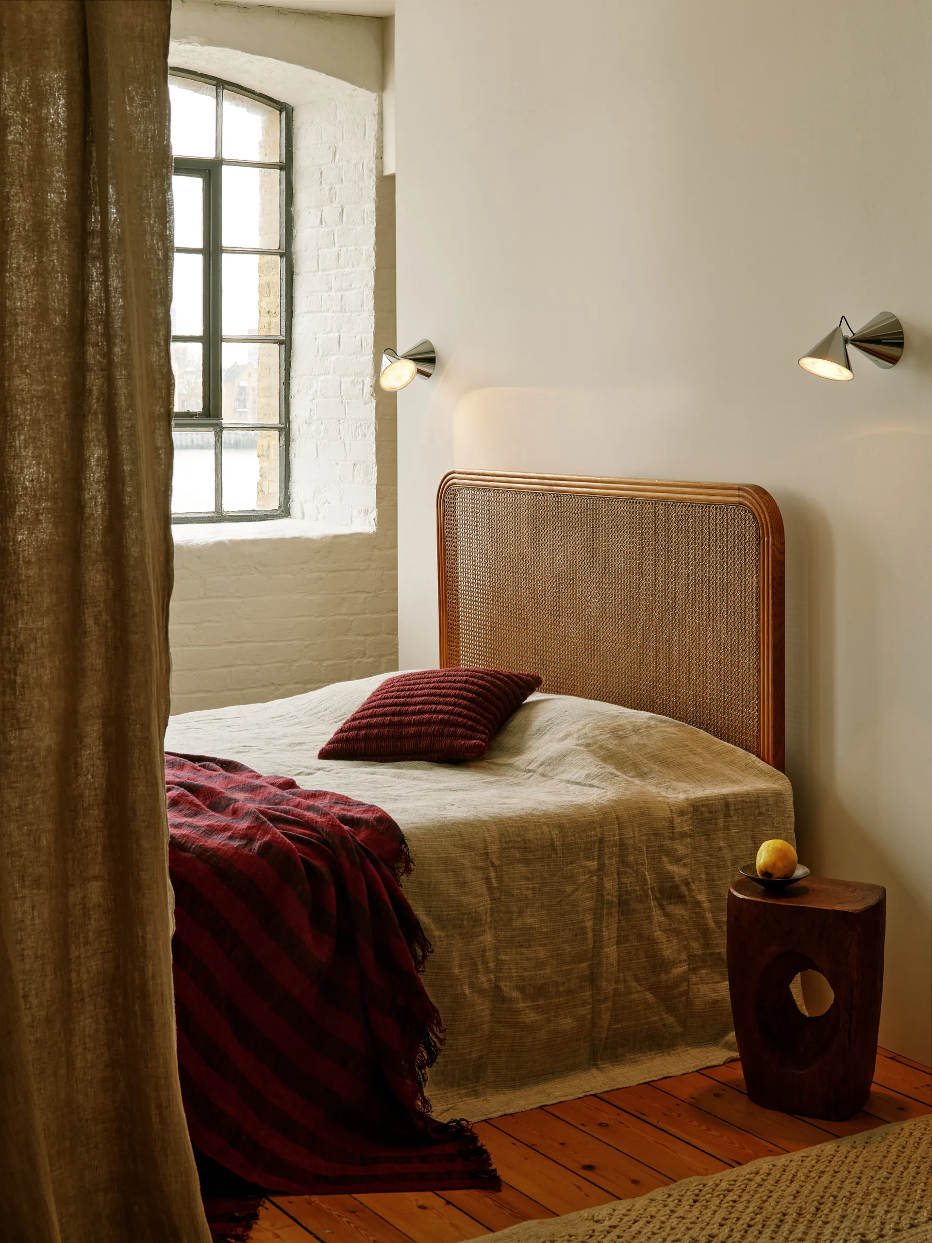 Lampada da parete Pose Surface, Argento Tom Dixon