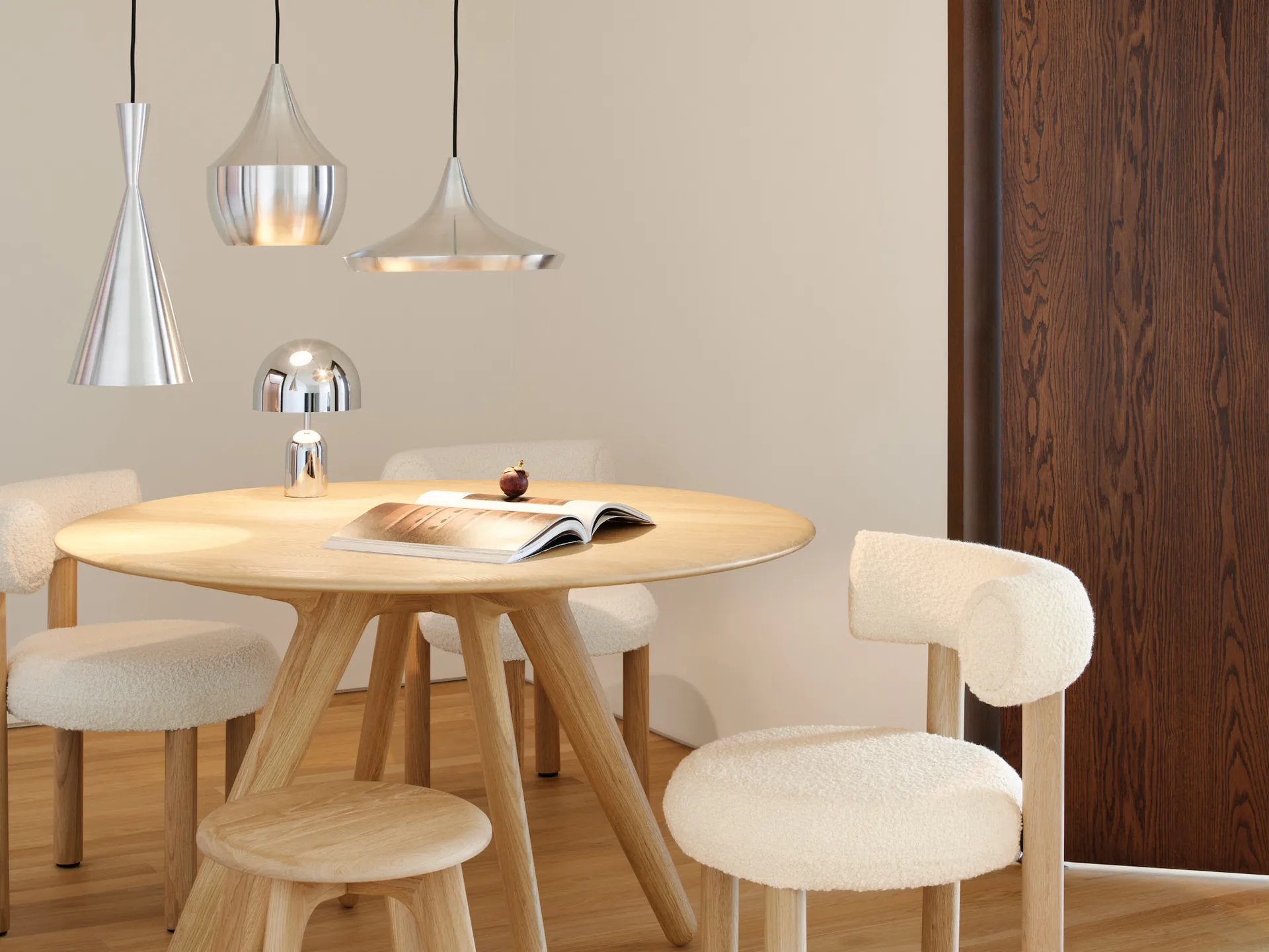 Lampada da tavolo larga Beat Unbeaten Ø36 cm, Alluminio Tom Dixon