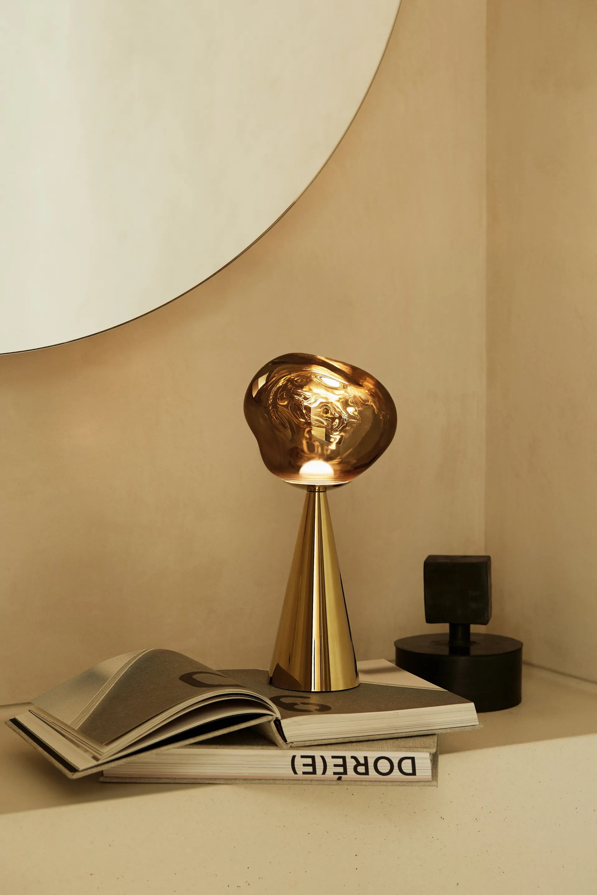 Lampada da tavolo Melt Portable, Oro Tom Dixon