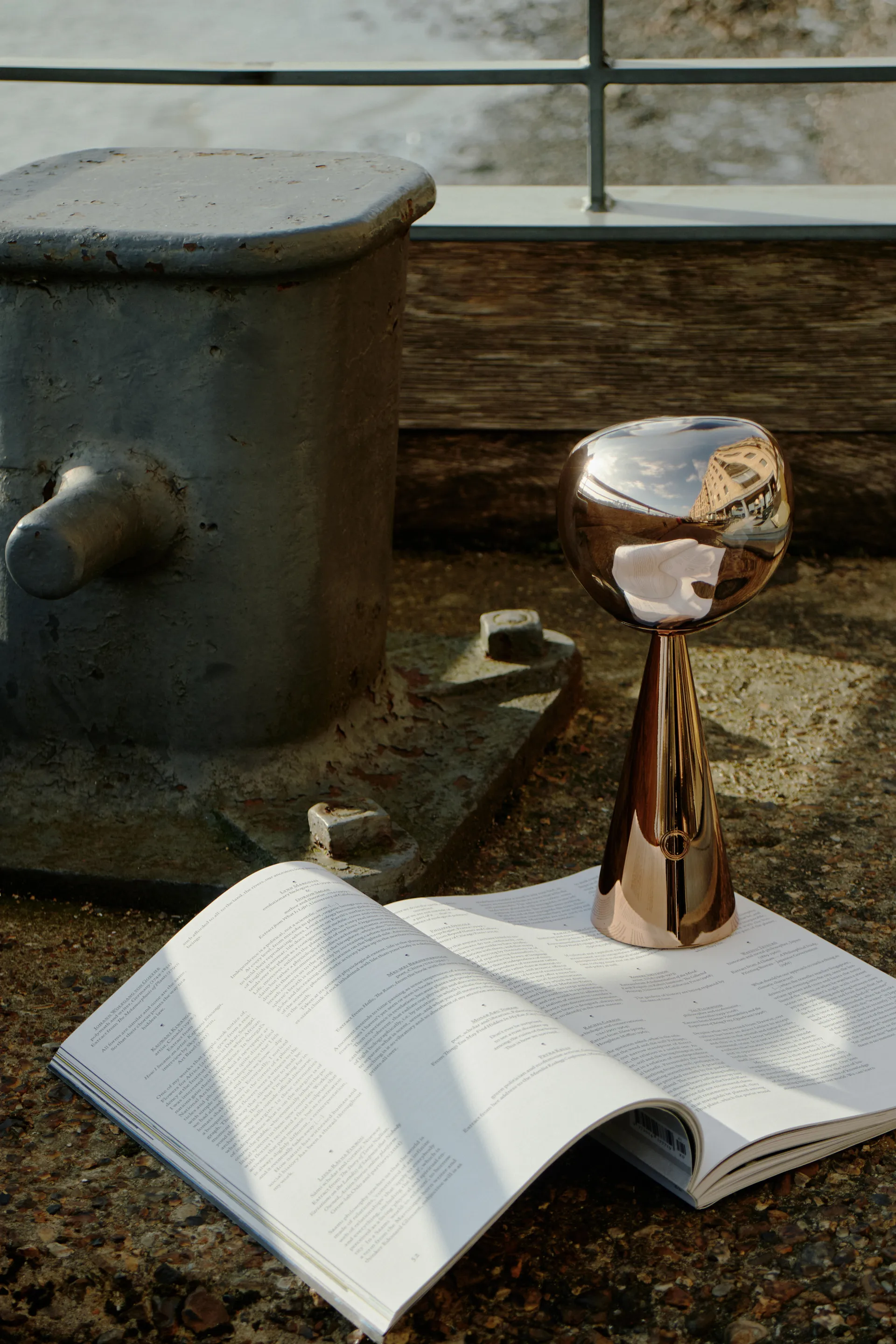 Lampada da tavolo portatile a LED Melt 28,5 cm, Bronzo Tom Dixon