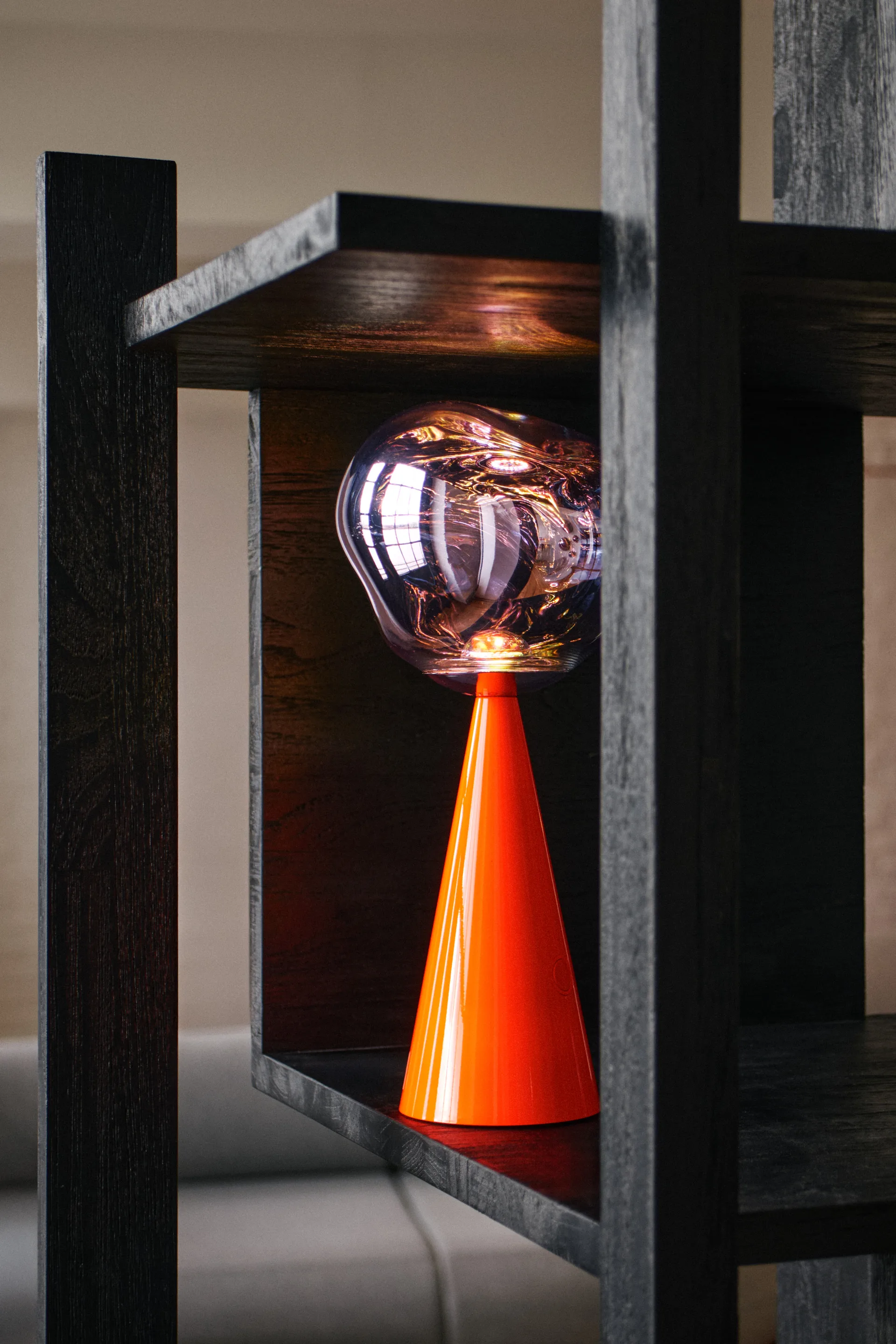 Lampada da tavolo portatile a LED Melt 28,5 cm, Fluoro Tom Dixon