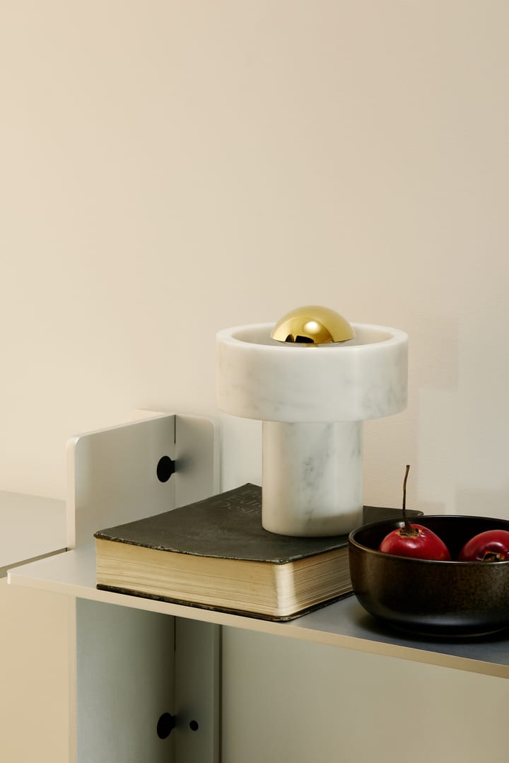 Lampada da tavolo portatile a LED Stone 28 cm, Marmo-oro Tom Dixon