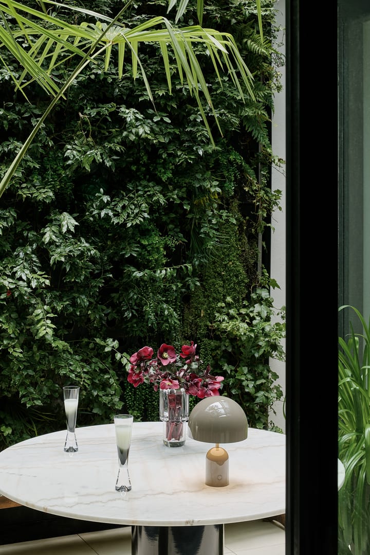 Lampada da tavolo portatile LED Bell, 28 cm, Taupe Tom Dixon