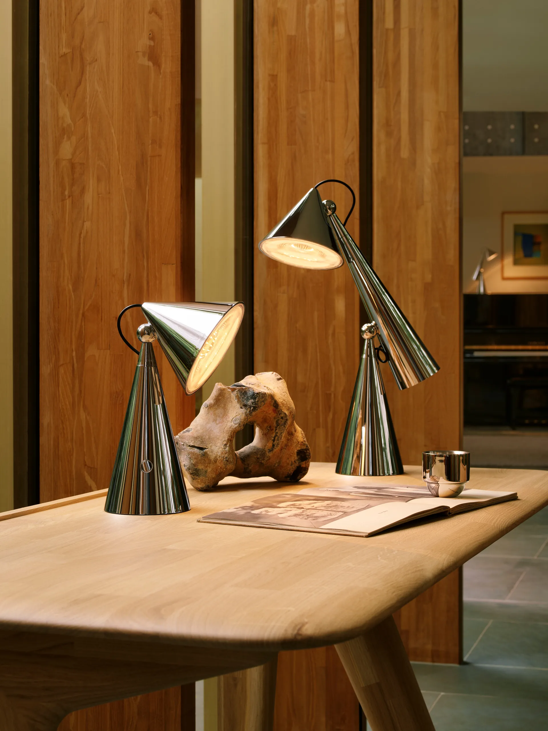 Lampada da tavolo portatile Pose LED, Argento Tom Dixon