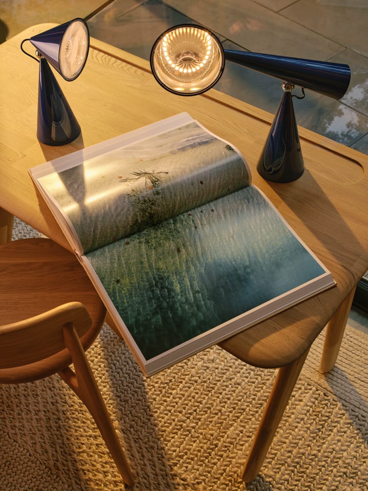 Lampada da tavolo portatile Pose LED, Indaco Tom Dixon