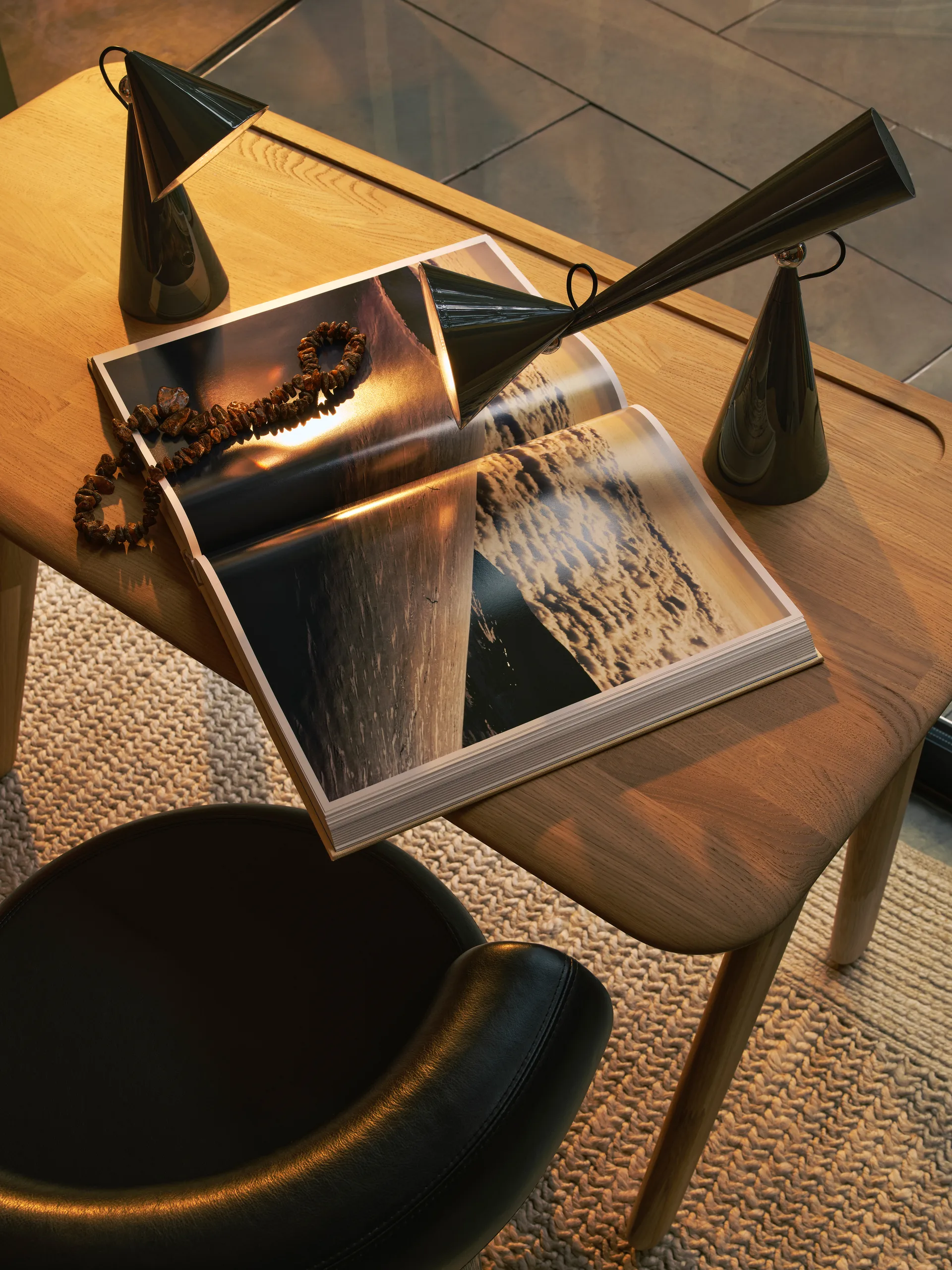 Lampada da tavolo Pose Task LED, Kelp Tom Dixon