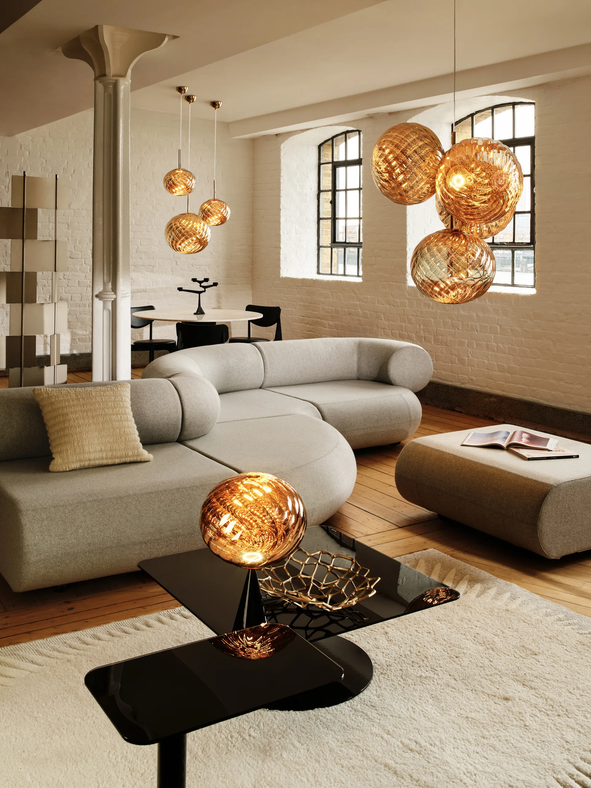 Lampada da tavolo Whirl cone fat, Oro-nero Tom Dixon