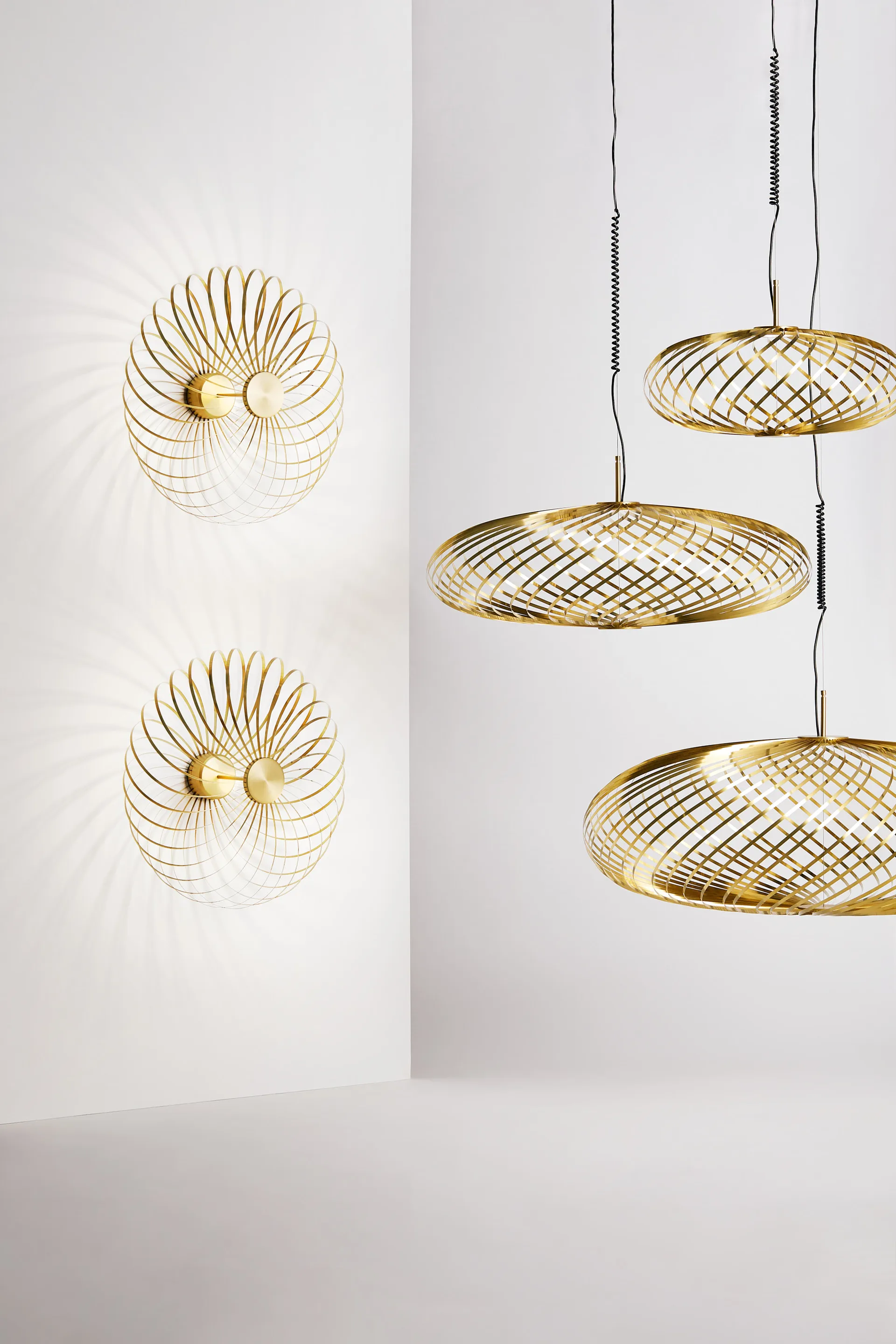 Lampada LED a sospensione Spring ottone, Medio Tom Dixon